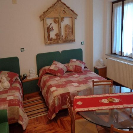 Mont Gele Hotel Ollomont Kültér fotó