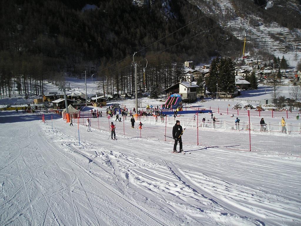Mont Gele Hotel Ollomont Kültér fotó