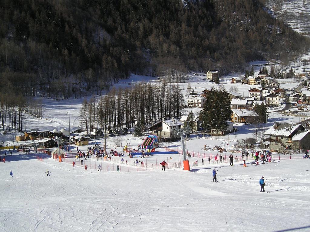 Mont Gele Hotel Ollomont Kültér fotó