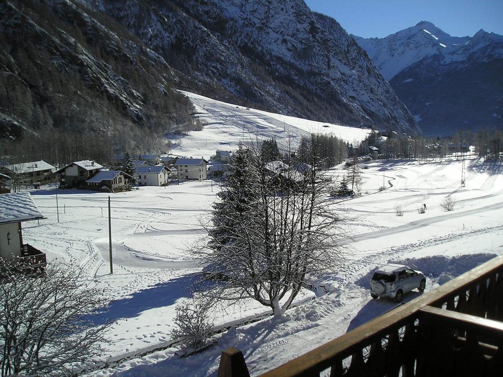 Mont Gele Hotel Ollomont Kültér fotó