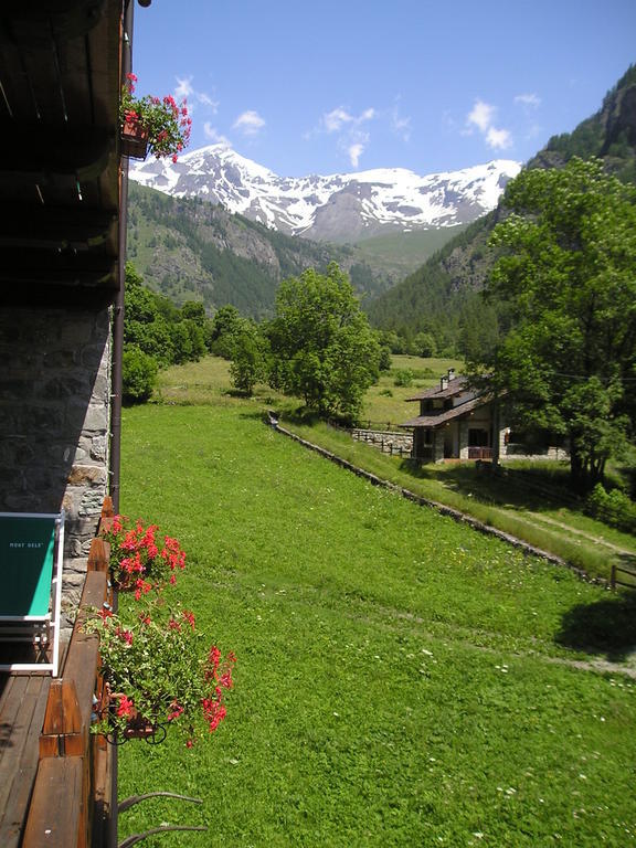 Mont Gele Hotel Ollomont Kültér fotó