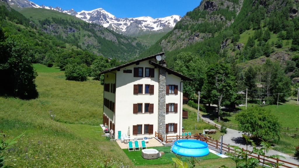 Mont Gele Hotel Ollomont Kültér fotó
