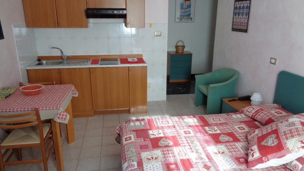 Mont Gele Hotel Ollomont Kültér fotó