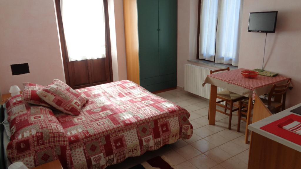 Mont Gele Hotel Ollomont Kültér fotó
