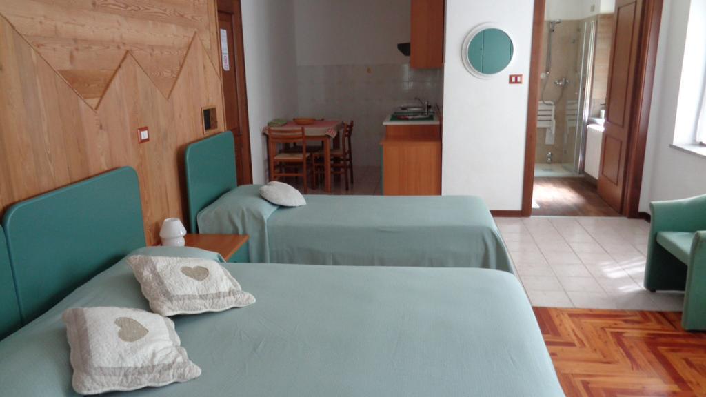 Mont Gele Hotel Ollomont Kültér fotó