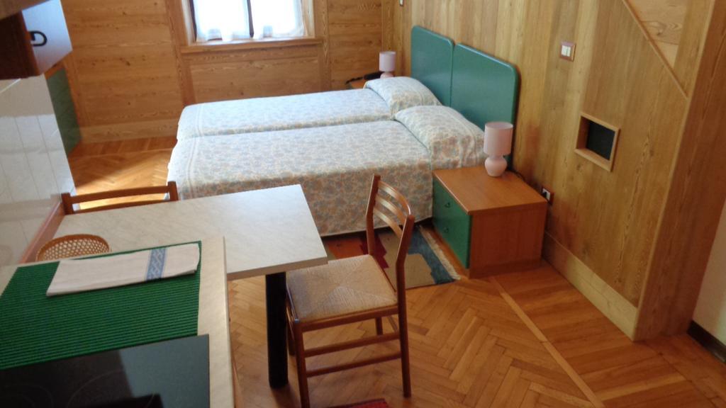 Mont Gele Hotel Ollomont Kültér fotó