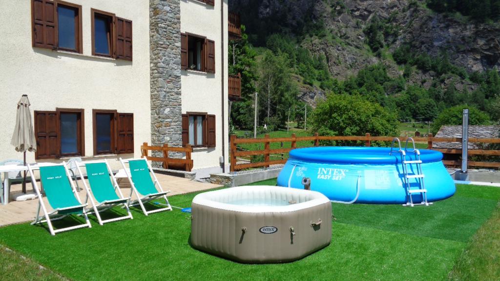 Mont Gele Hotel Ollomont Kültér fotó